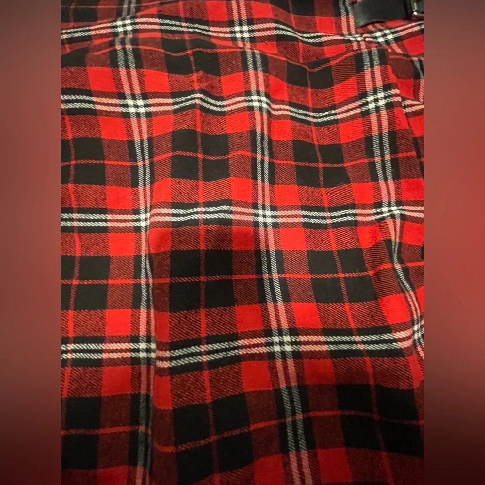 SHEIN Curve Red/Black/White Plaid Skater Skirt with Belt Buckles 3XL - Picture 3 of 6